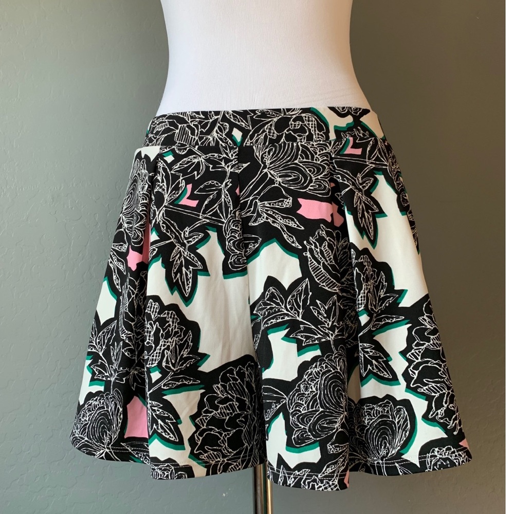 🎉EUC Express Printed Athletic Shorts Sz. M🎉